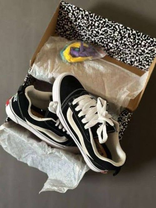 Vans knu for girls and boys
Top Quality*