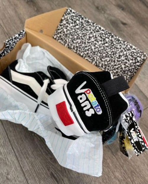 Vans knu for girls and boys
Top Quality*