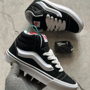 Vans off the wall high
Top Notch Quality
