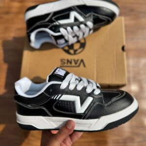 Vans scateboard
Top Notch leather Quality