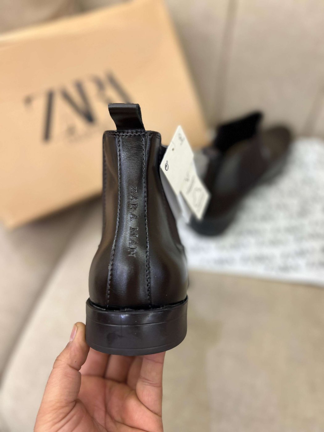 ZARA
(Chelsea Boots)
Top quality